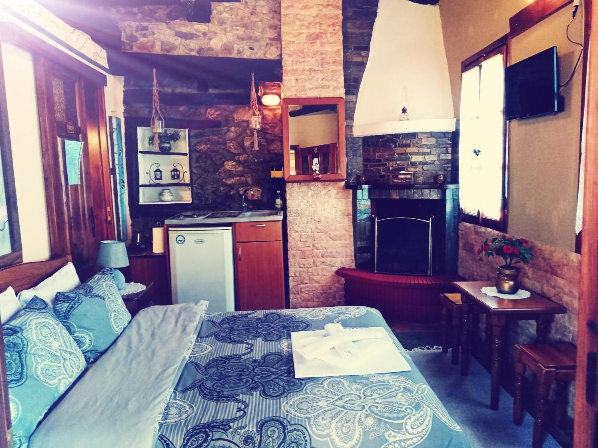 Traditional Guesthouse Erato Palaios Panteleimonas Dış mekan fotoğraf