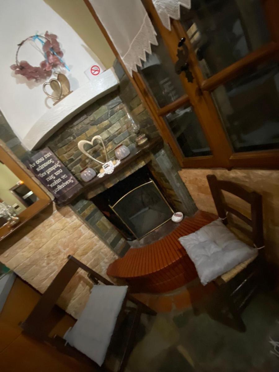 Traditional Guesthouse Erato Palaios Panteleimonas Dış mekan fotoğraf