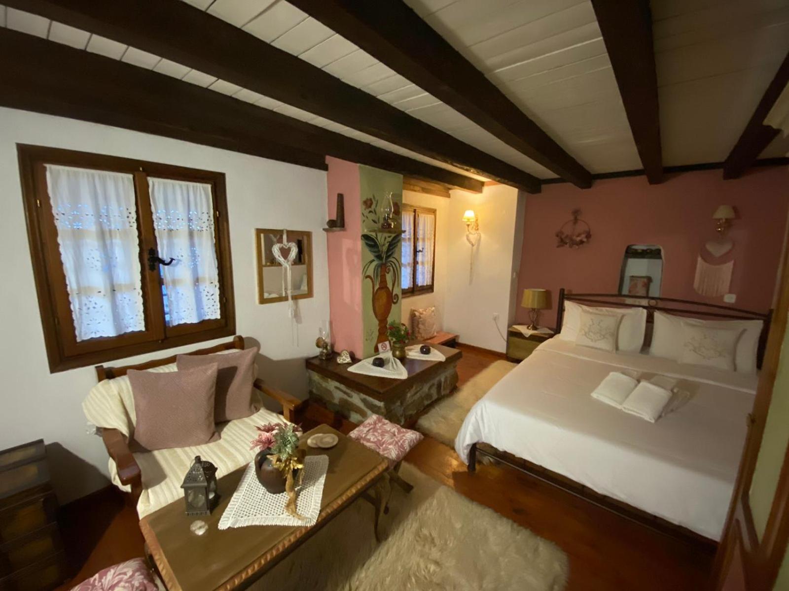 Traditional Guesthouse Erato Palaios Panteleimonas Dış mekan fotoğraf