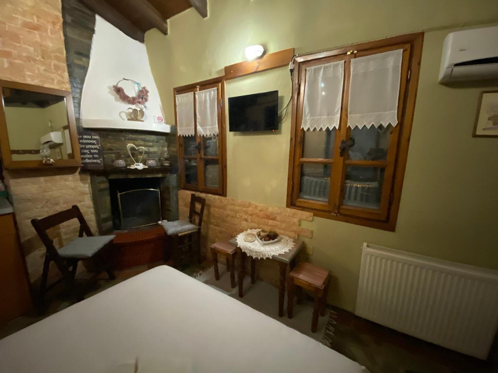 Traditional Guesthouse Erato Palaios Panteleimonas Dış mekan fotoğraf