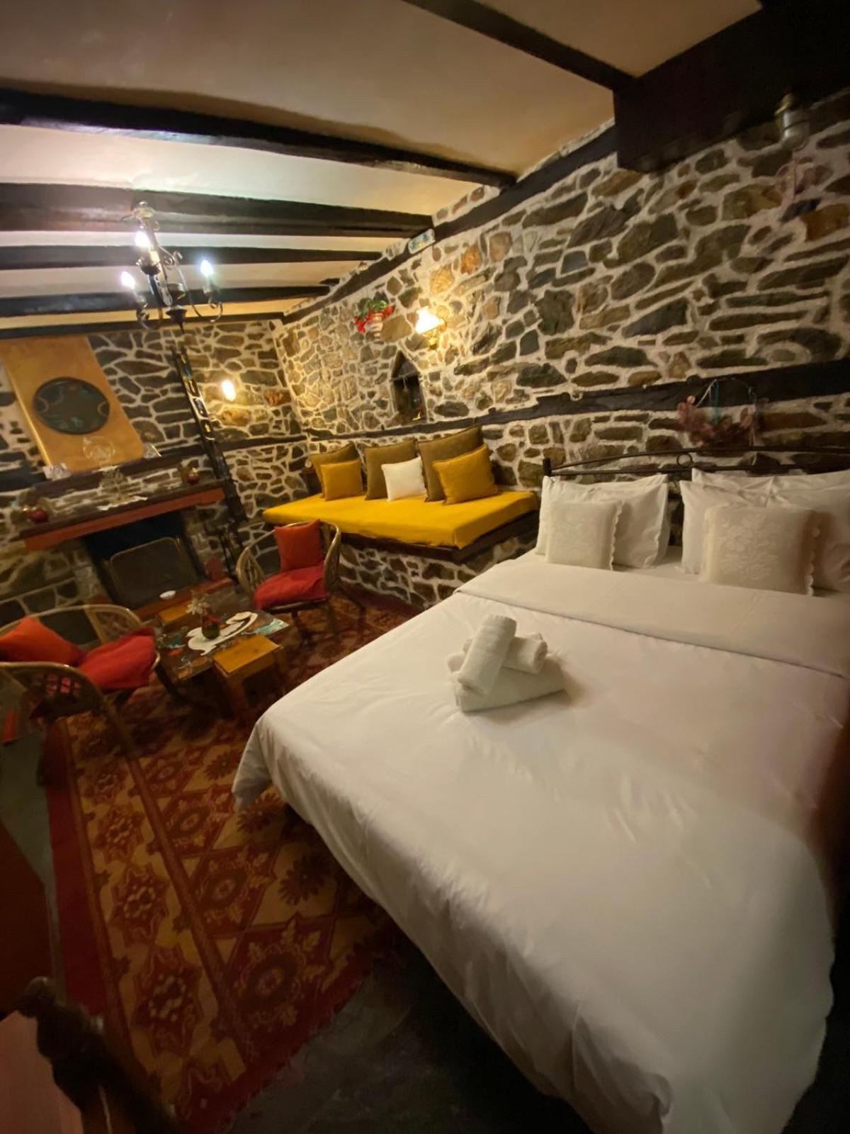 Traditional Guesthouse Erato Palaios Panteleimonas Dış mekan fotoğraf
